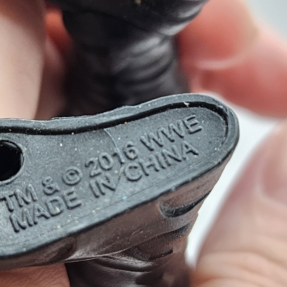 2016 WWE Samoa Joe 6.5" Series 65 Wrestling Action Figure Mattel - Picture 4 of 5